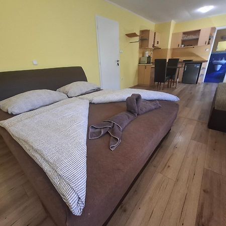 Ilona Apartmanhaz Siofok Exterior photo