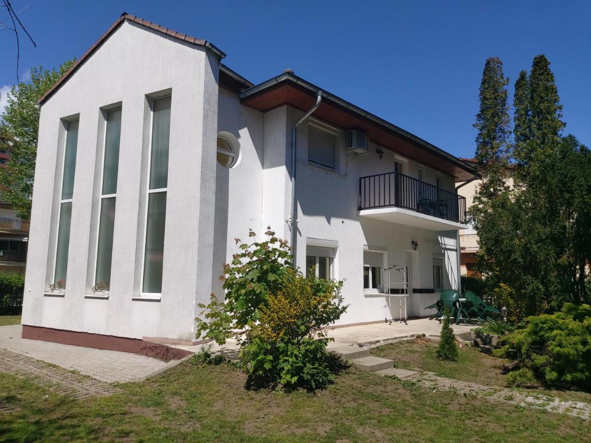 Ilona Apartmanhaz Siofok Exterior photo